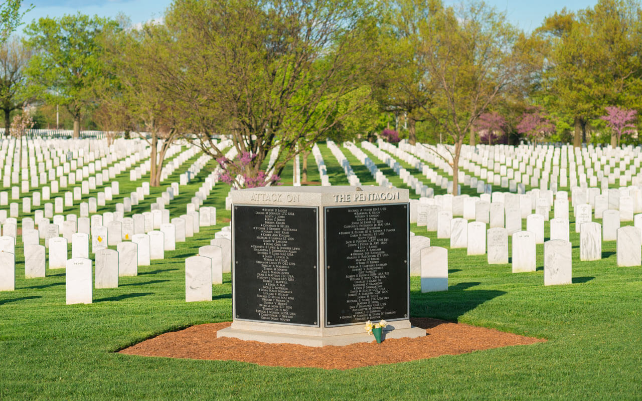 pentagon memorial at arlington cemetery