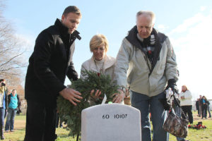 wreath laying volunteers