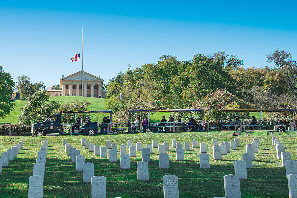 arlington national cemetery tour time