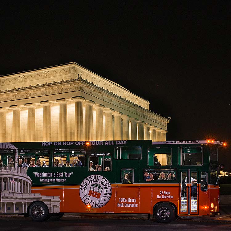 Monuments by Moonlight Tour in front of Lincoln Memorial