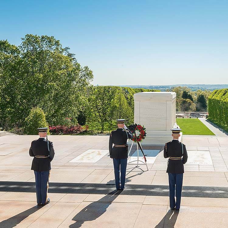 Soldier honoring the dead