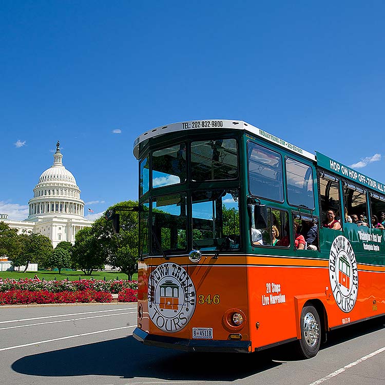 Washington DC trolley and US Capitol